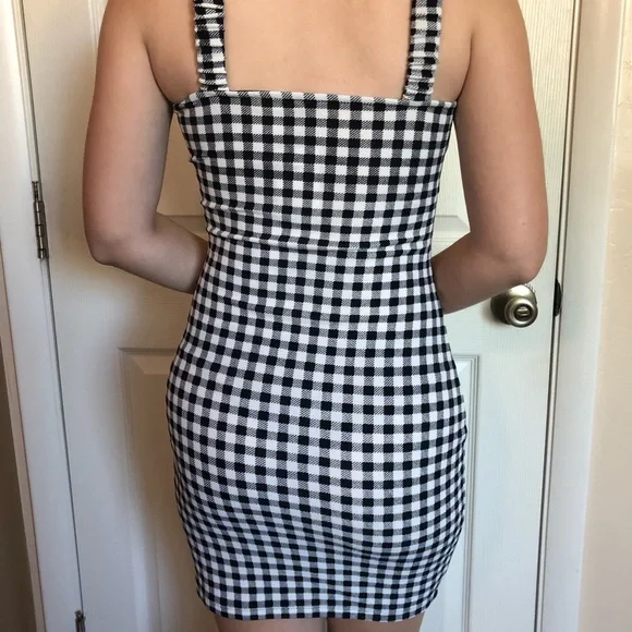Plaid black and white body body con dress (NEVER WORN) - Picture 2 of 3
